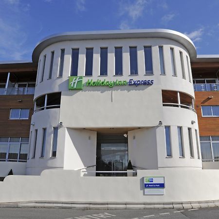 Holiday Inn Express Crewe, An Ihg Hotel Exterior foto