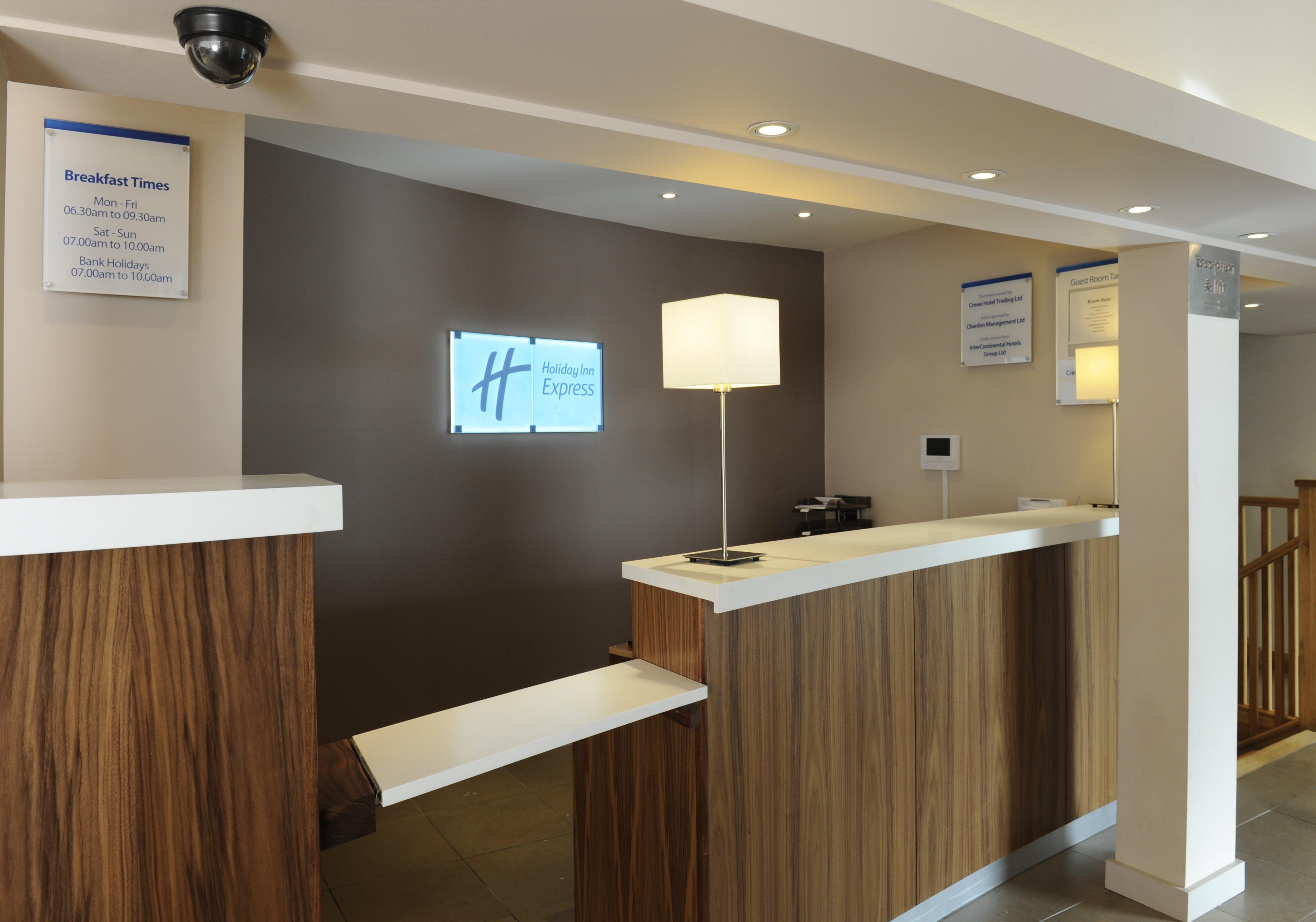 Holiday Inn Express Crewe, An Ihg Hotel Exterior foto