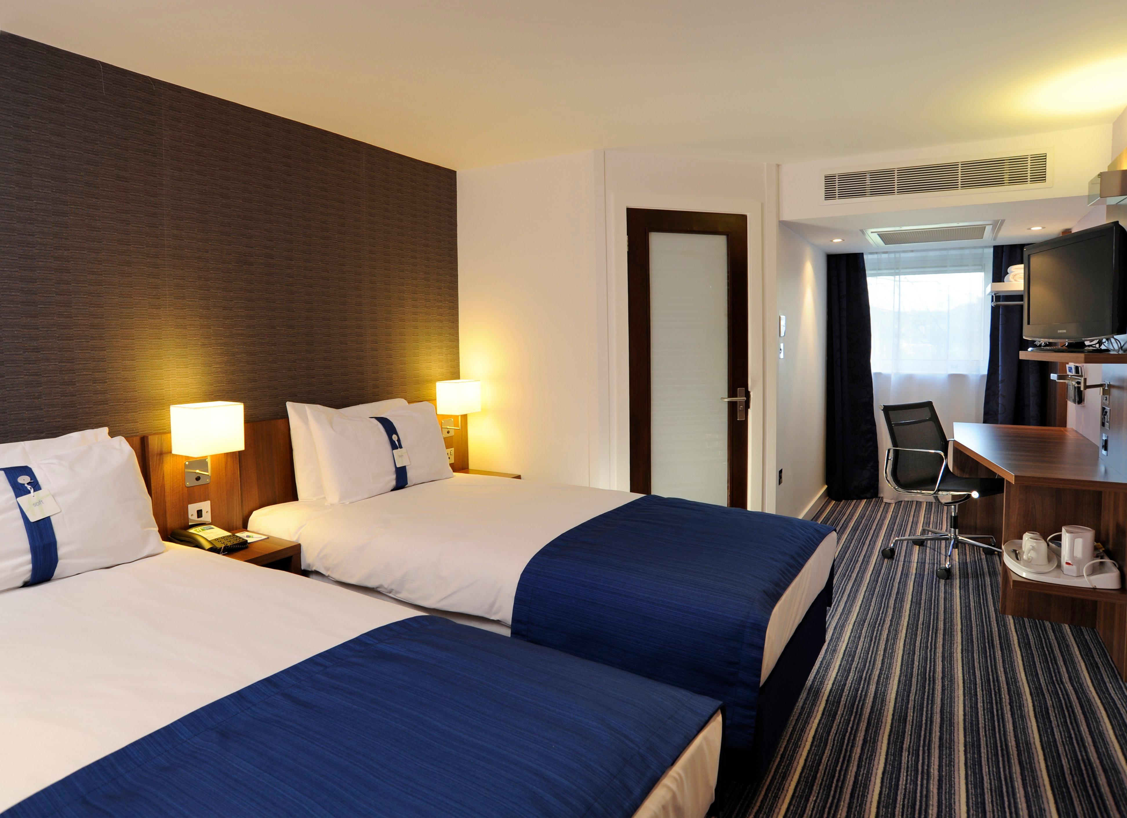 Holiday Inn Express Crewe, An Ihg Hotel Exterior foto